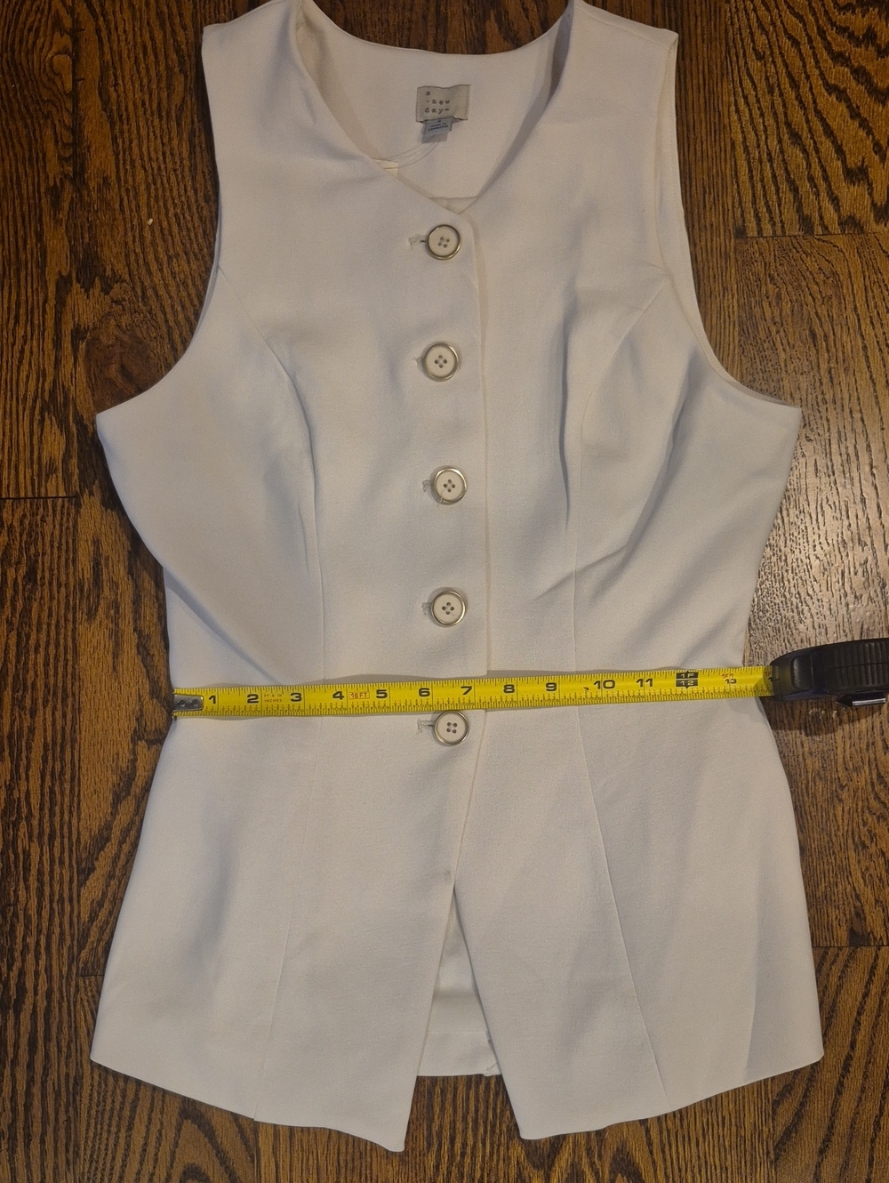 Cream Button-Front Tailored Sleeveless Vest - Picture 6 of 7